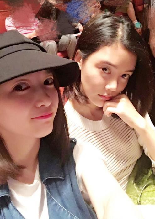 车晓晒合影与江疏影PK素颜 看看谁更美