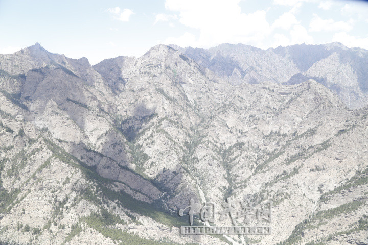 武警宁夏总队出动直升机成功营救被困大学生|