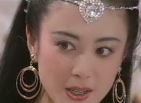 张馨予版苏妲己妩媚变身焦点女神 各版狐狸精盘点  "妲己"是《封神榜