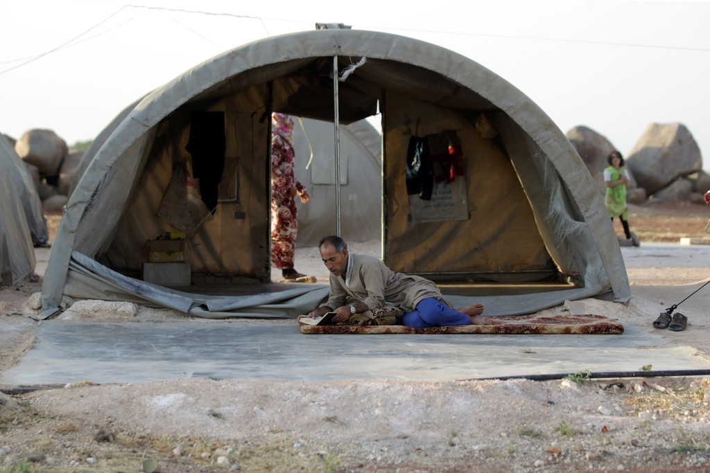 叙利亚战事持续 探访伊德利卜一难民营报道包括完整图片和清晰视频